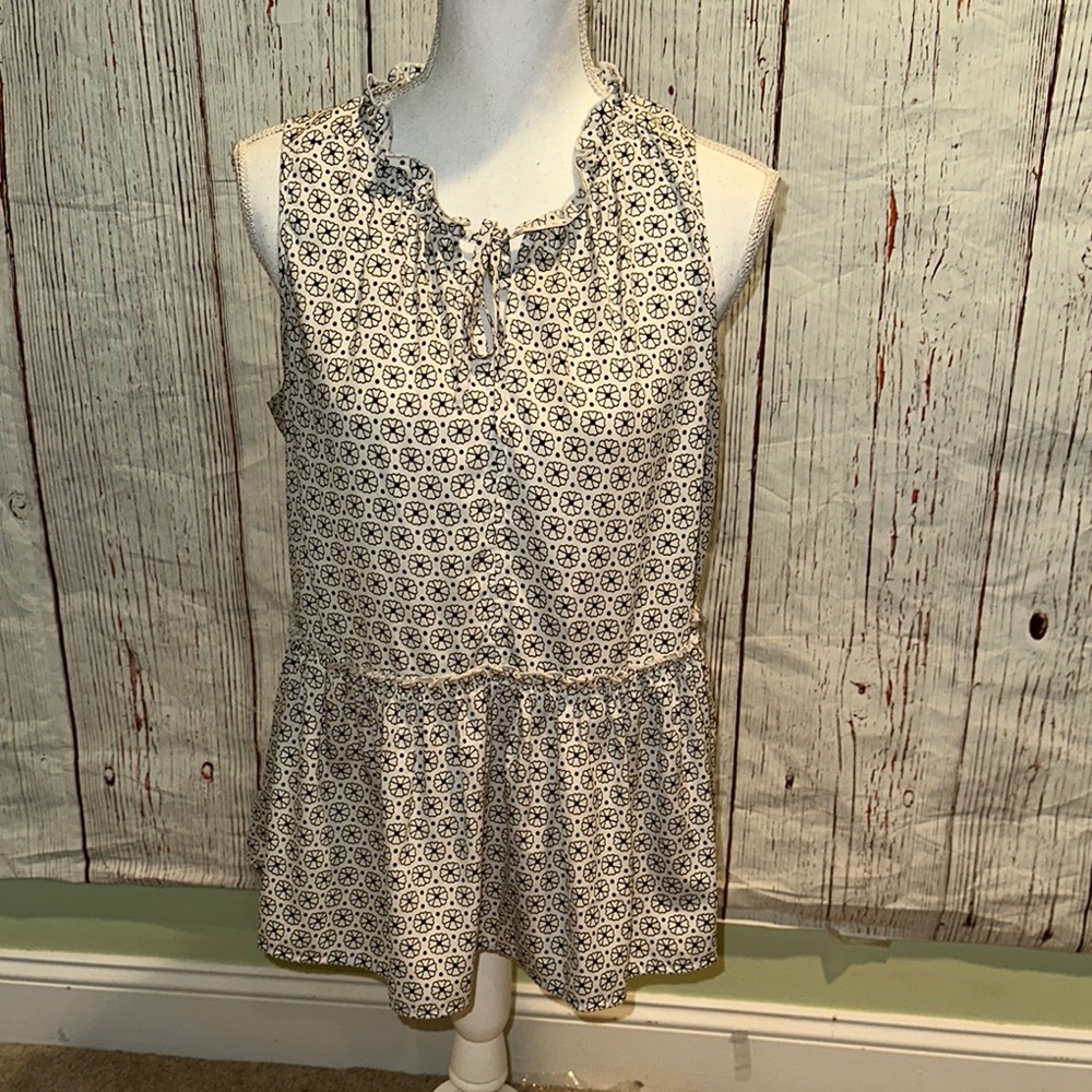 Black and White Sleeveless Top